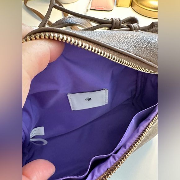 Ela Handbags Crossbody - Picture 3 of 16